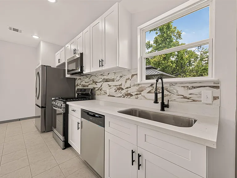 8306 Tidwell Rd #B — Photo 7