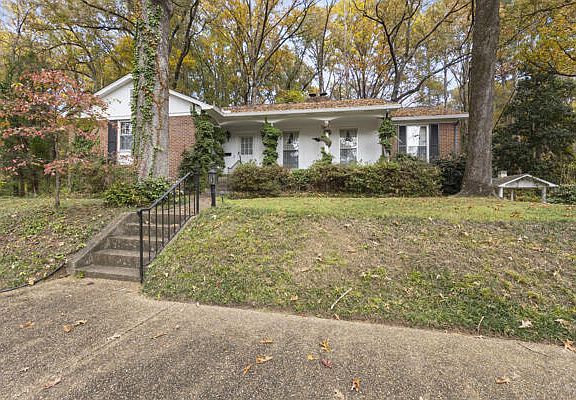 2nd image of 2212 Bluecutt Rd