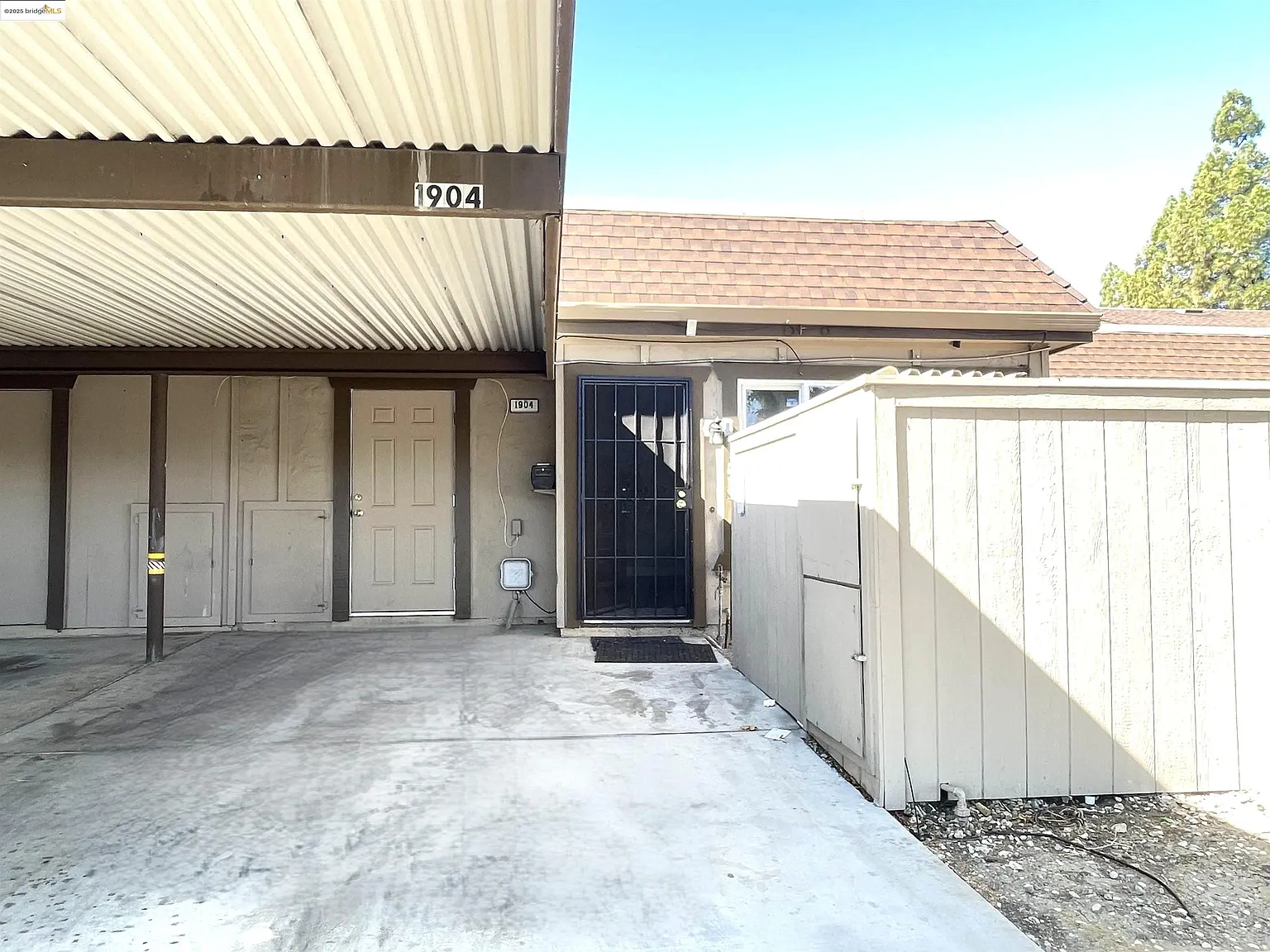 1904 San Jose Dr photo 1