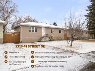 2219 E 41st St SE, Calgary, AB T2B1C8