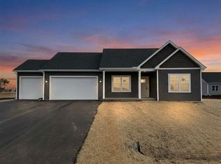 1815 E Kyle Cir, Beloit, WI 53511