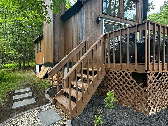 2nd image of 227 Lake Dr