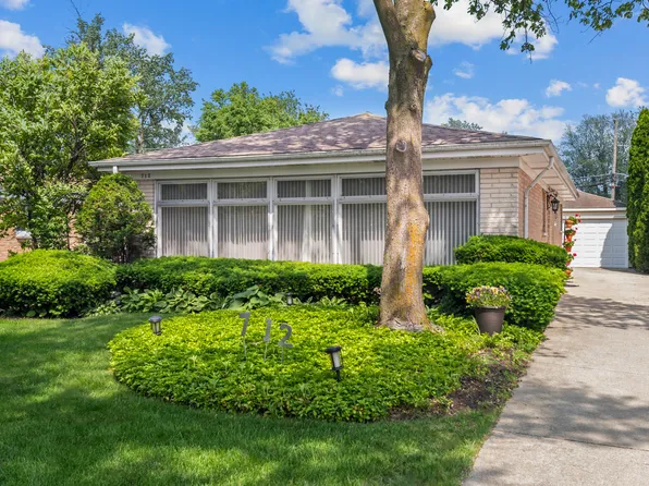 712 Laramie Ave, Wilmette, IL 60091