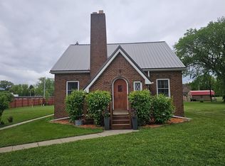 205 2nd Ave W, Lamberton, MN 56152