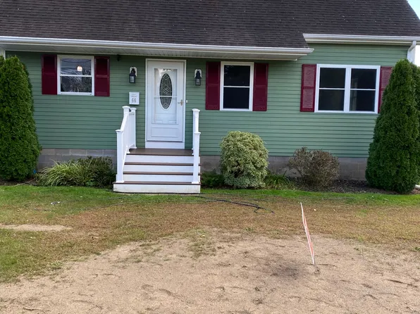 66 Wing Rd, Acushnet, MA 02743