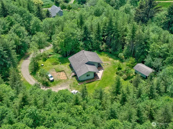 124 Seal River Road, Rosburg, WA 98643