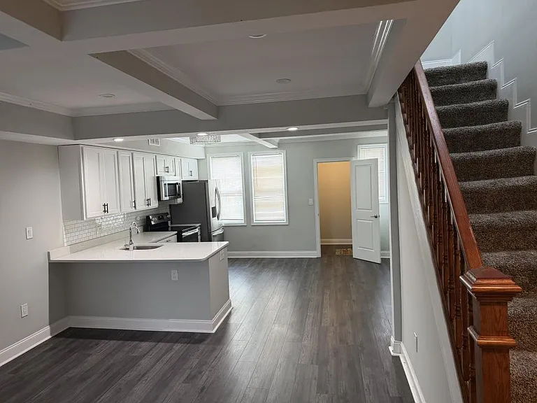 4140 Reisterstown Rd — Photo 2