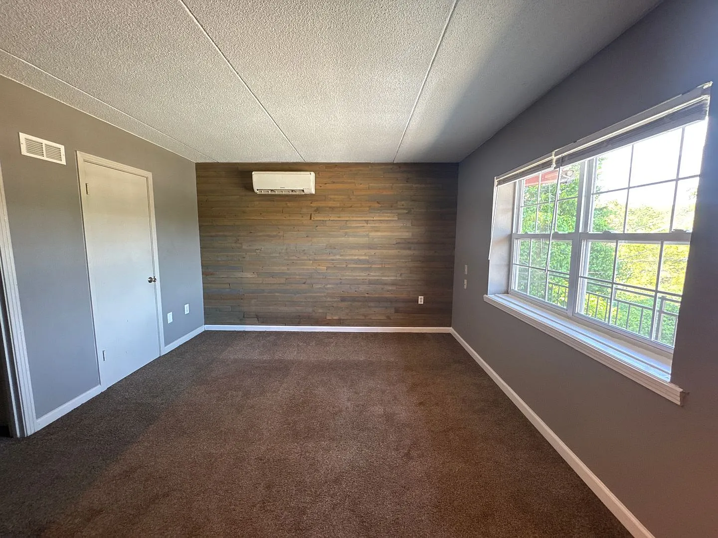 100 Brookside Drive — Photo 2