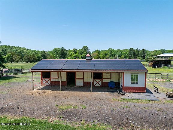 3rd image of 6 Rising Sun Tavern Road