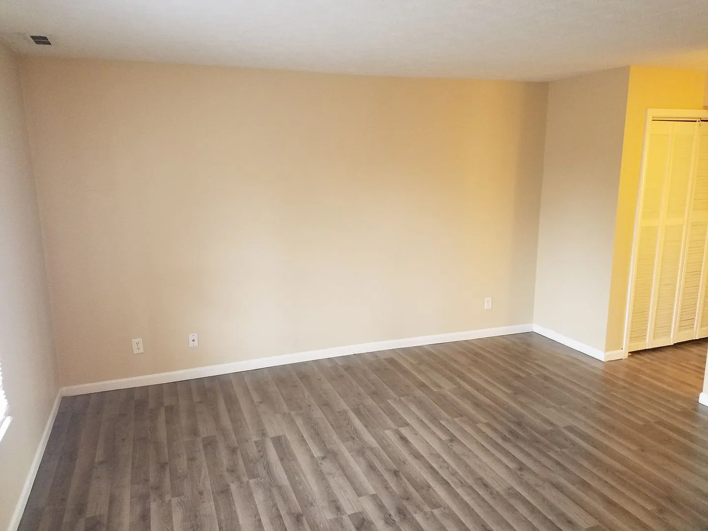 Wooddale Terrace Townhomes — Photo 3