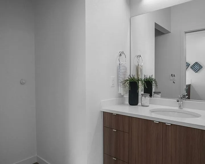 Greeley Court — Photo 18