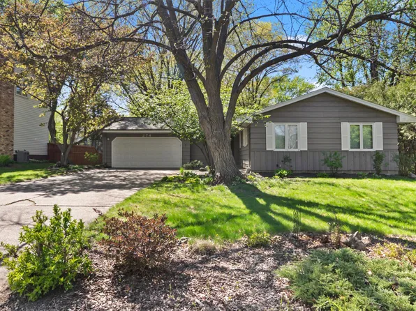 274 17th Ave NW, New Brighton, MN 55112