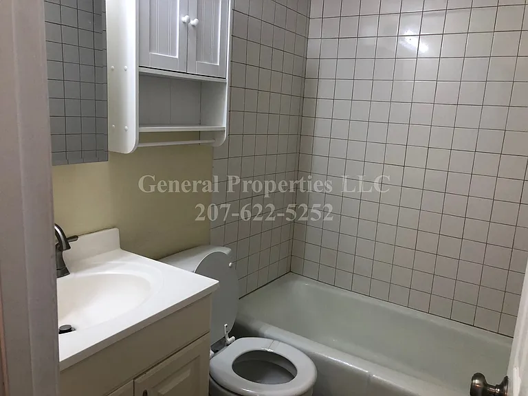 592 Riverside Dr — Photo 19