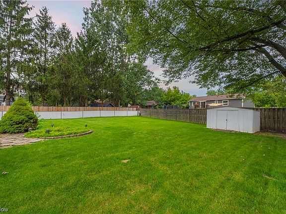 5th image of 25386 Tyndall Falls Dr