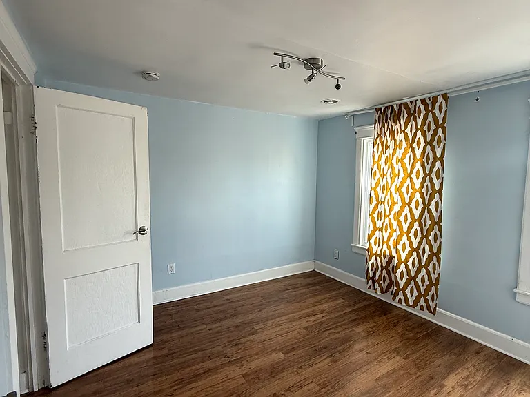 Progress St — Photo 5