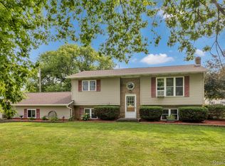 3685 Mill Rd, Dryden, MI 48428