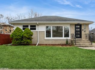 7537 N Neva Ave, Niles, IL 60714