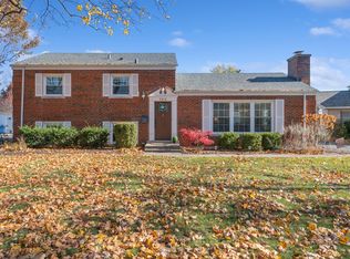5618 Woodland Dr, Western Springs, IL