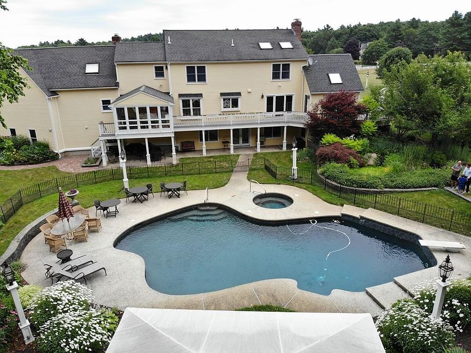 6 Lantern Ln, Wrentham, MA 02093 Zillow