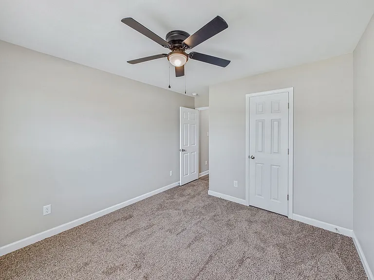 804 Pine Tree Rd — Photo 7