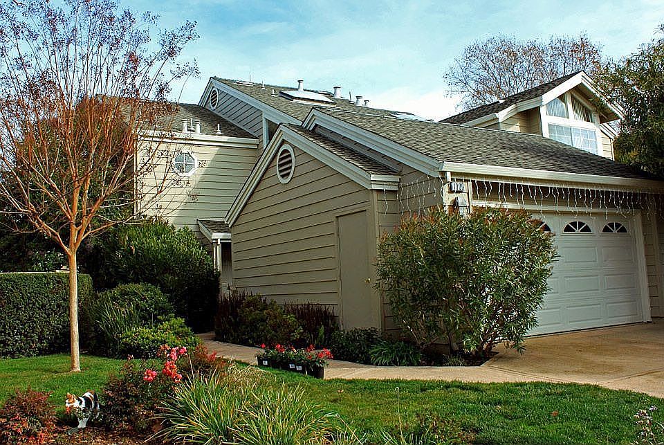 1900 Stratton Circle