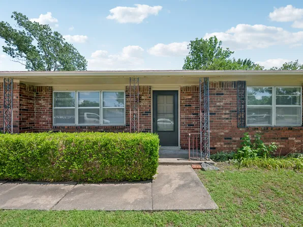 8966 E 56th Pl, Tulsa, OK 74145