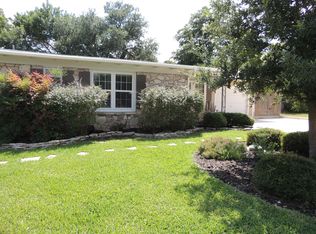 821 Jackson Rd, Kerrville, TX 78028