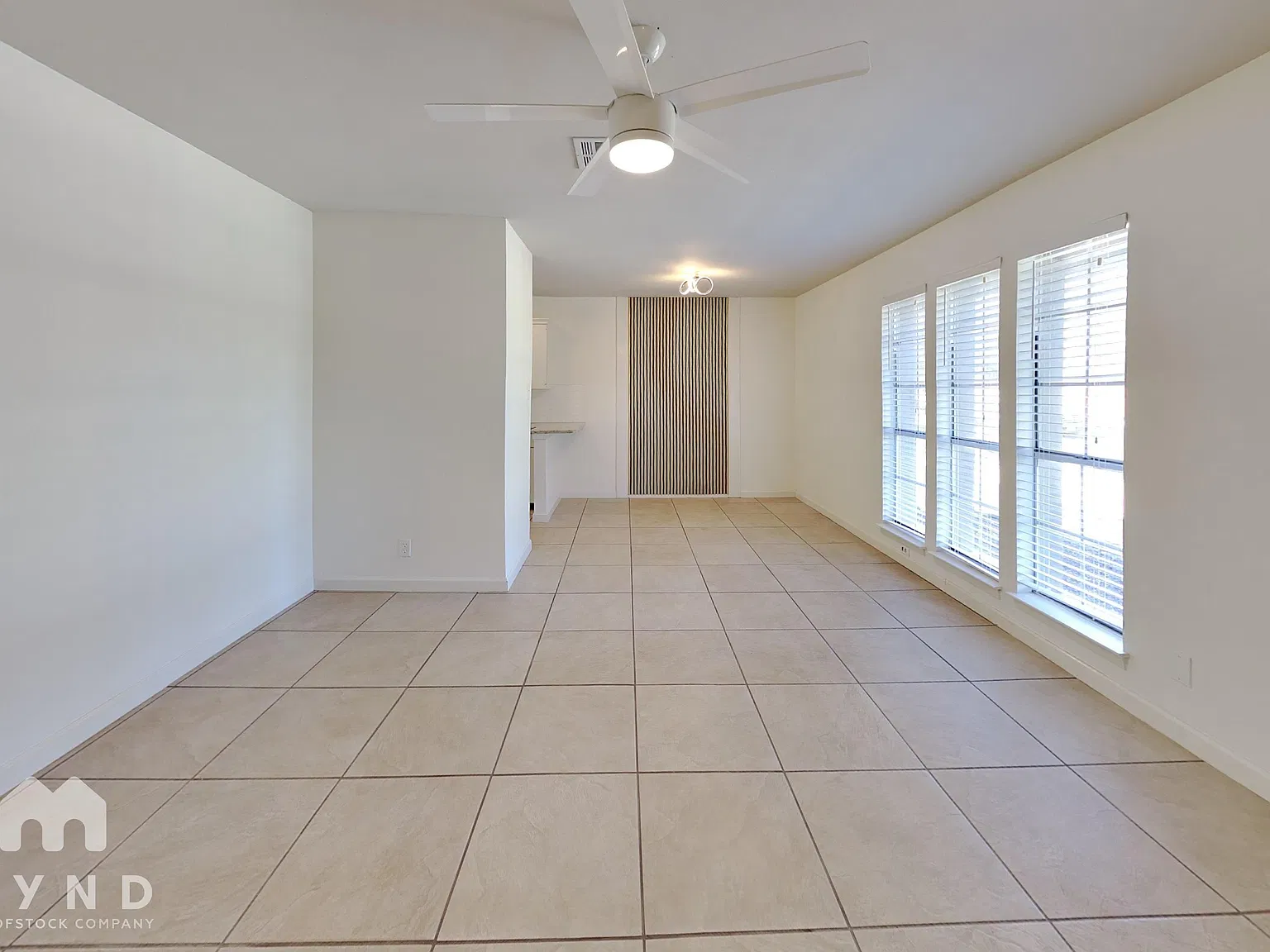 3 bed, 2.0 bath, 1583 sqft, $2,295 — Photo 2