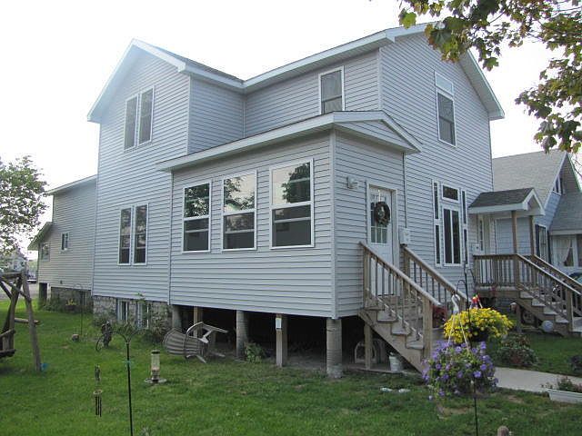 1st image of 130 W Oldfield St