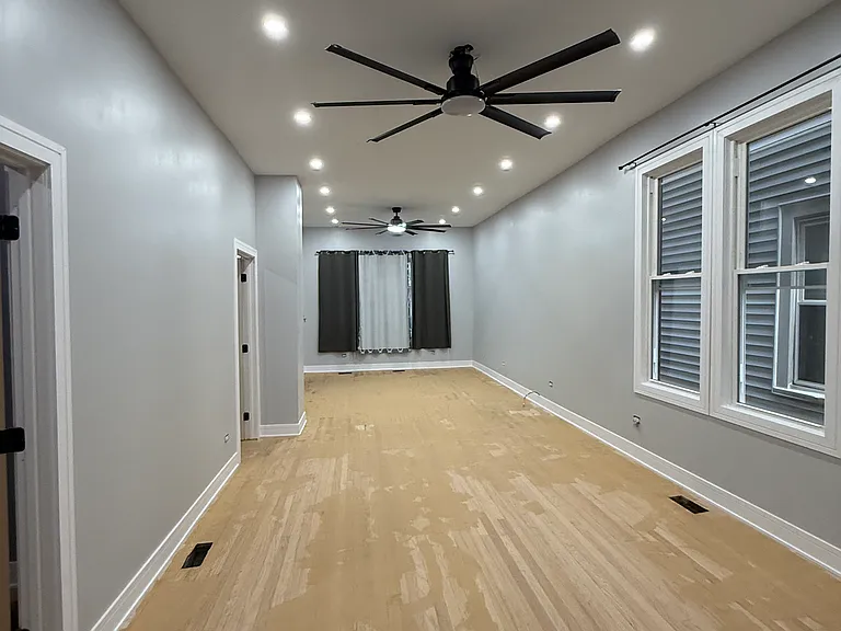 4805 S Union Ave #1 — Photo 3