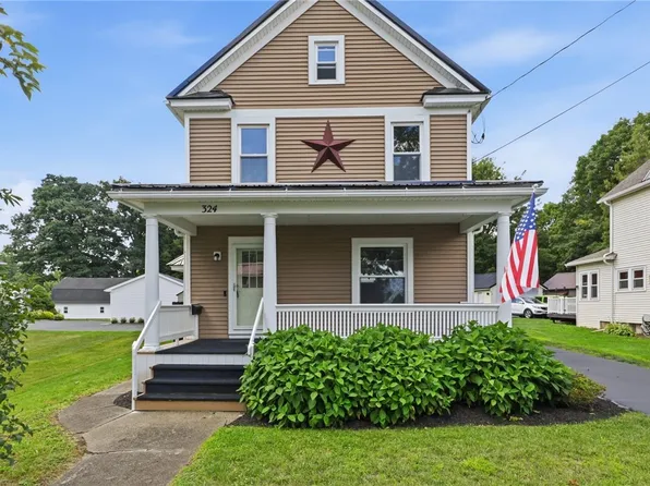 324 Vienna St, Palmyra, NY 14522