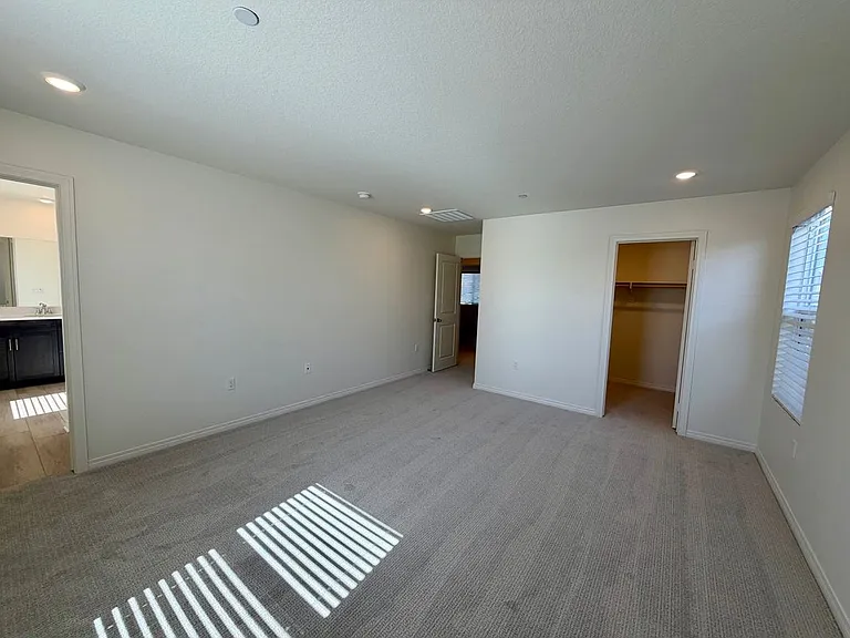 9643 Babaco St — Photo 14