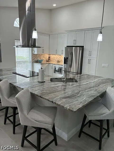 3 bed, 2.0 bath, 1564 sqft, $5,800 — Photo 4
