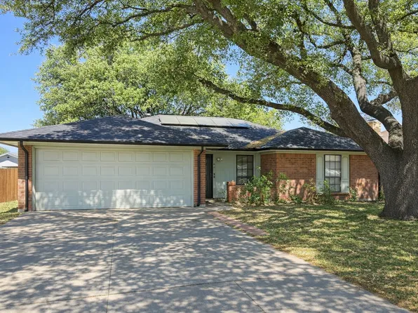 2820 Whitehurst Dr, Fort Worth, TX 76133