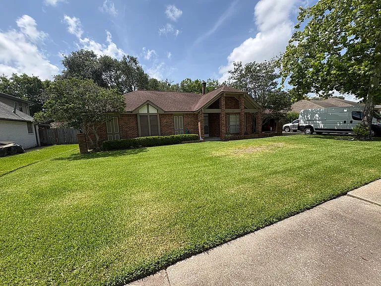 Beautiful home in Friendswood