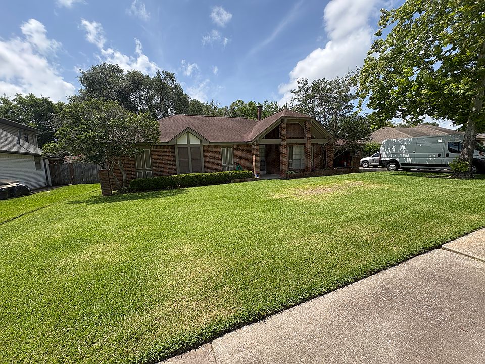 Beautiful home in Friendswood