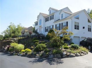 92 Overlook Rd, Pomona, NY 10970