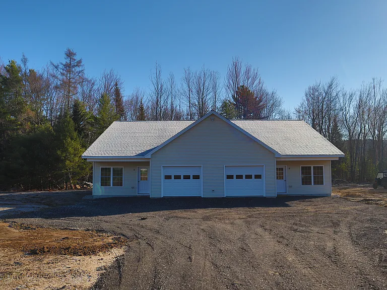 428 Turner St — Photo 1