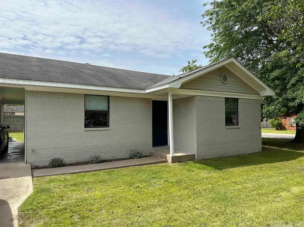 607 W Childress St, Morrilton, AR 72110