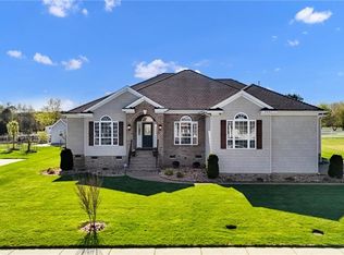 2001 Quarter Horse Ln, Suffolk, VA 23434