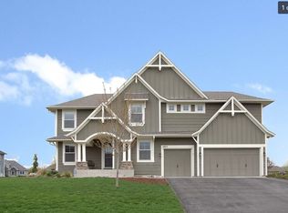 2975 Fairway Dr, Chaska, MN 55318