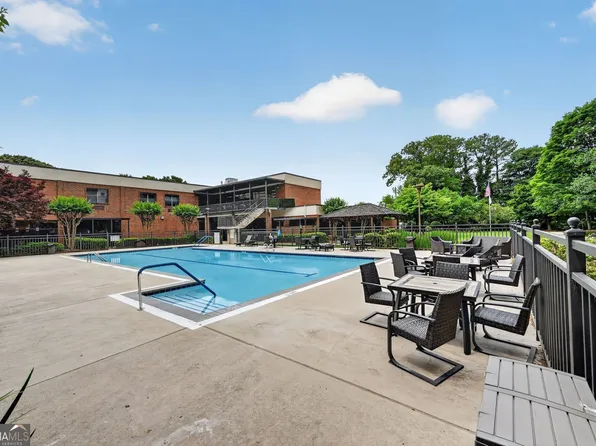 300 Johnson Ferry Rd NE Unit B201, Sandy Springs, GA 30328