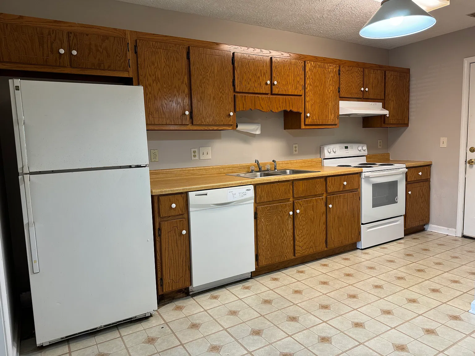 2 bed, 800 sqft, $1,150 — Photo 2