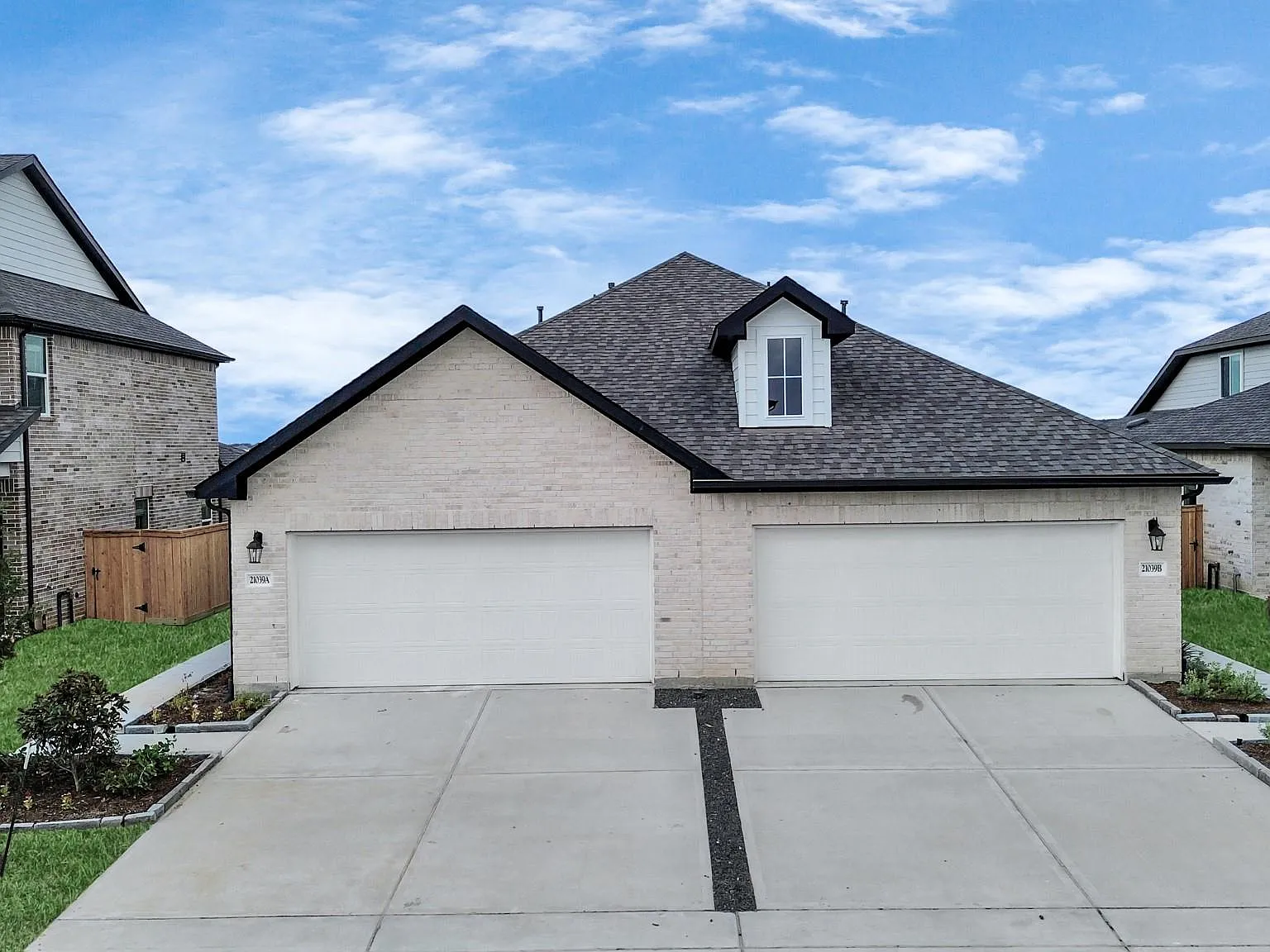 4 bed, 2.0 bath, 1643 sqft, $2,499 — Photo 2