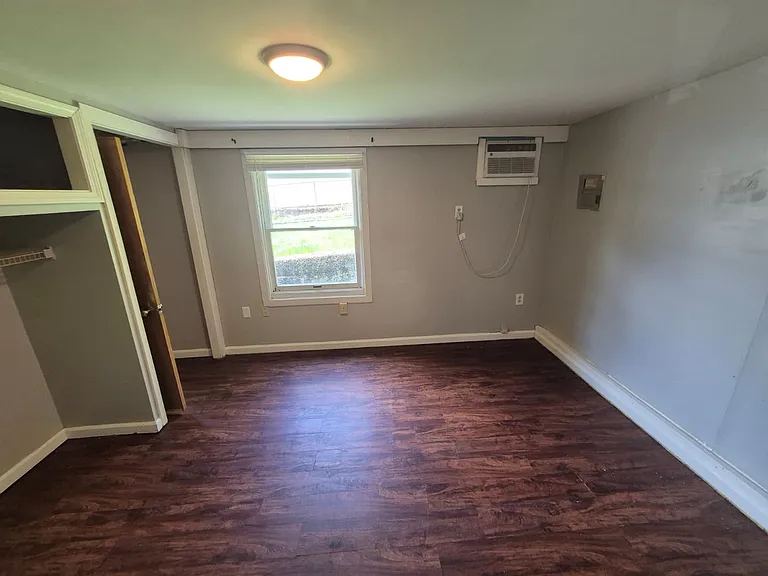 23 Ash St — Photo 3