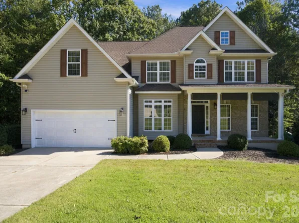 214 Harbor Landing Dr, Mooresville, NC 28117
