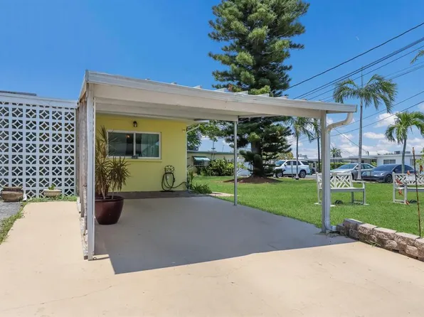 448 63rd St, Holmes Beach, FL 34217