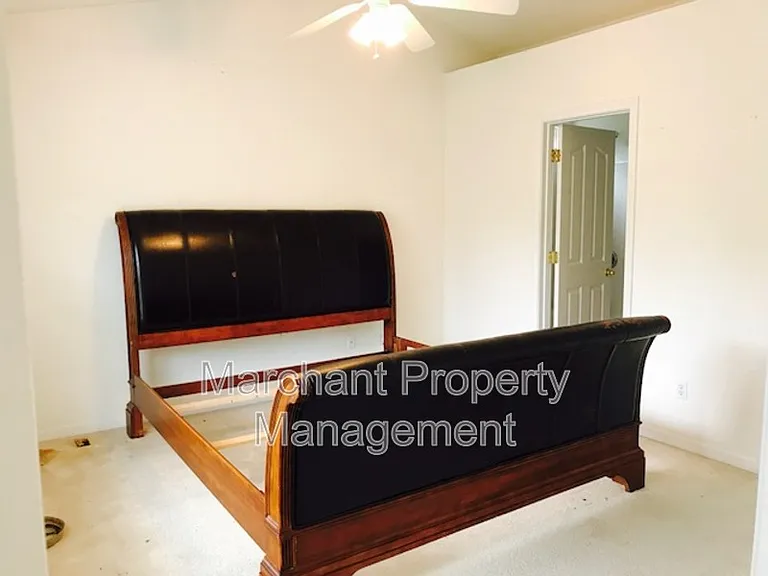 776 Waterbrook Ln — Photo 12