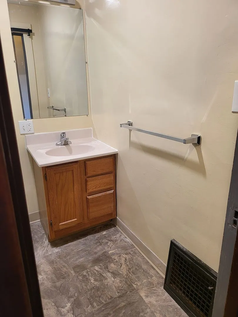 1520 Ivy — Photo 1