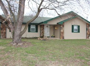 3229 W Highland St, Springfield, MO 65807